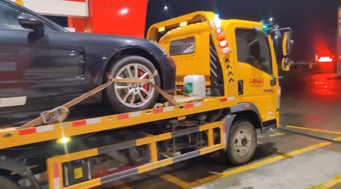 辽源行车途中遇到突发状况该如何呼叫道路救援？